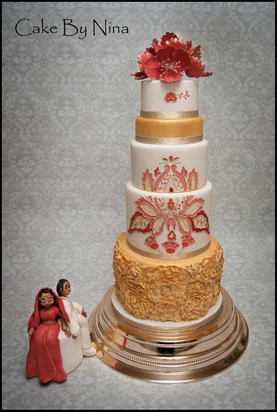 All that glitters Gold and Red - Cake by Cakes by Nina Camberley