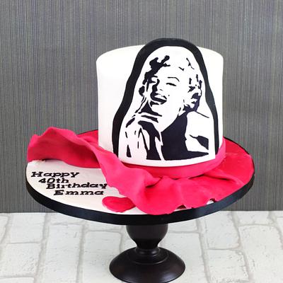 Marilyn Monroe - Cake by Donnasdelicious