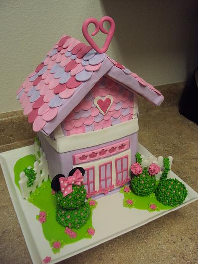 Minie House - Cake by CakesbyAngelaMorrison