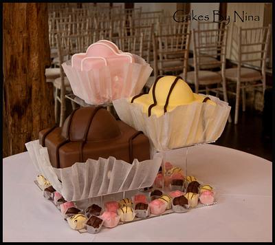 French Fancies - Cake by Cakes by Nina Camberley