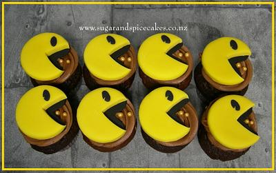 Pac-Man - 35th birthday Cupcakes  - Cake by Mel_SugarandSpiceCakes