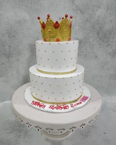 Crown cake  - Cake by Michelle's Sweet Temptation