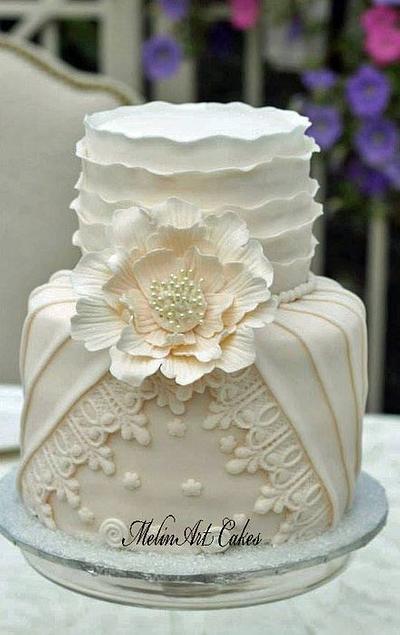 Pleated, Ruffled Couture wedding cake - Cake by MelinArt