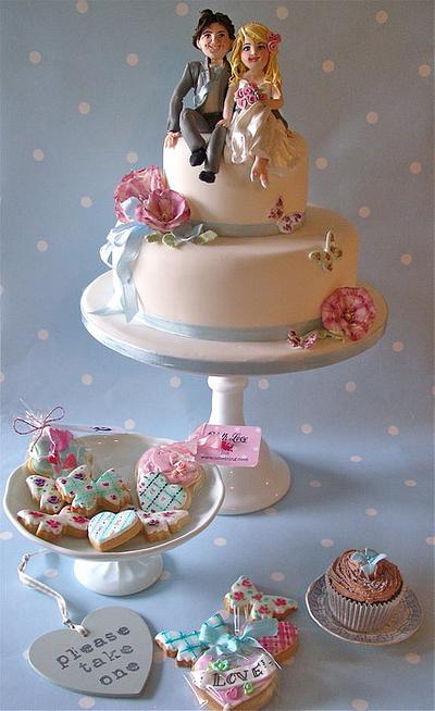 With Love x - Cake by Lynette Horner