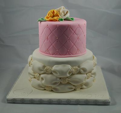 Elegant billows - Cake by PureCakery