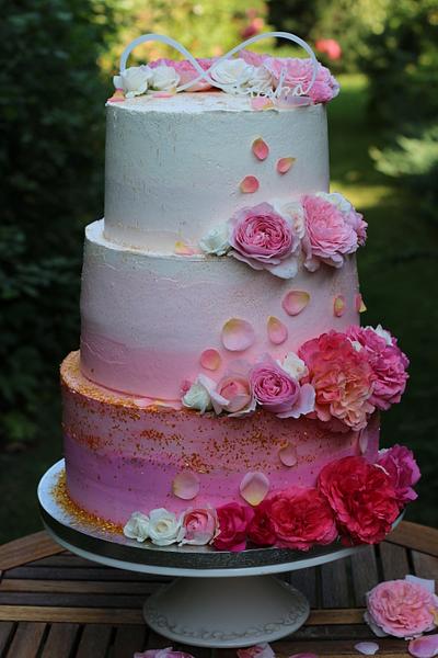 ombre wedding cake :  - Cake by Lucya 