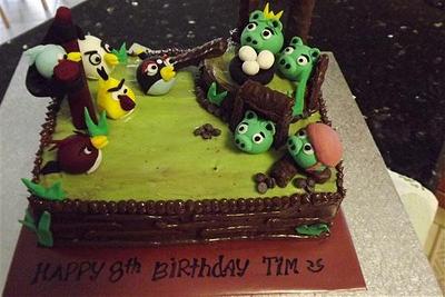 Angry birds  - Cake by AlphacakesbyLoan 