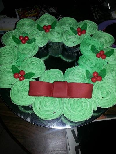 Christmas wreath  - Cake by Jacinta