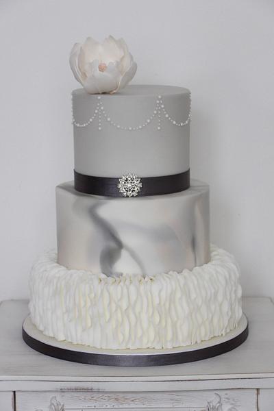 Grey marble wedding cake - Cake by Ruby & Belle Cakes