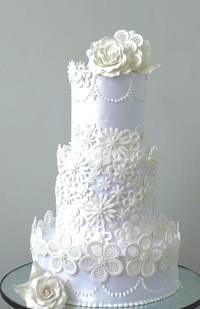 lace cut wedding cake  - Cake by Fainaz Milhan cakedesign 