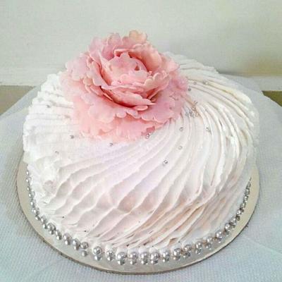 Fresh cream cake - Cake by Urvi Zaveri 