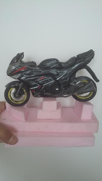 Motorbike fondant - Cake by Kikica