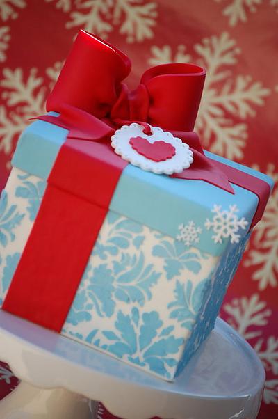 Christmas Gift Box - Cake by Lesley Wright