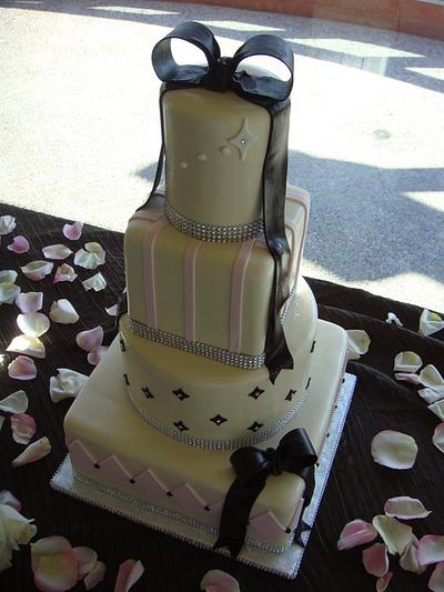 Retro Wedding - Cake by Susie Villa-Soria