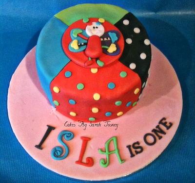 Isla - Cake by sarahtosney