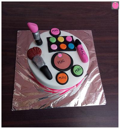 Every Girls Favourite- Make up theme cake - Cake by Rohini Punjabi
