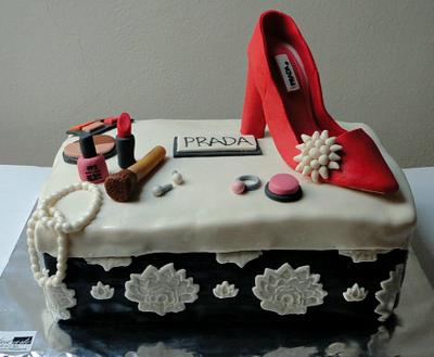 Shoe box cake - Cake by Paladarte El Salvador