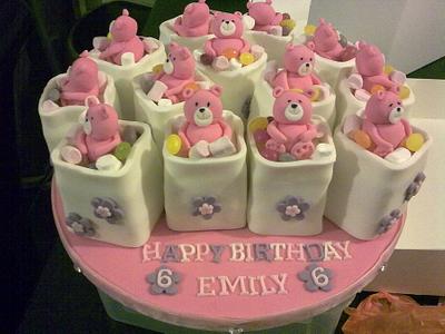 Teddy Bear Mini cakes - Cake by K Cakes
