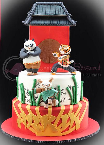 Arkin's Kung Fu Panda Theme - Cake by HummingBread