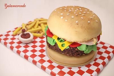Hamburger and Fries - Cake by Gaiamerende