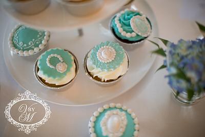 Tiffany Cupcakes - Cake by Art Cakes Prague