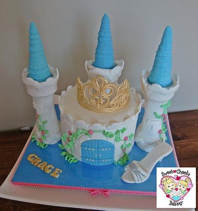 Fit for a Princess - Cake by Jenny