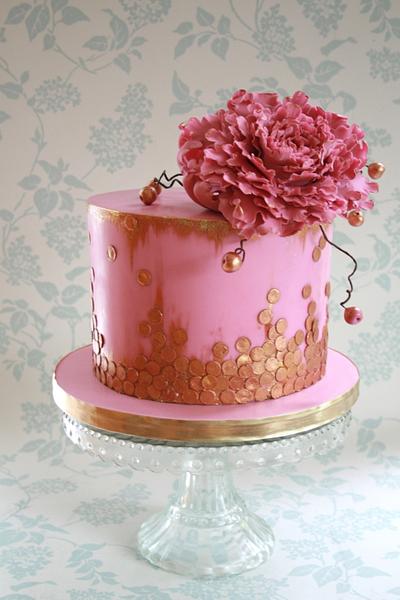 Pink and gold - Cake by Alison Lee