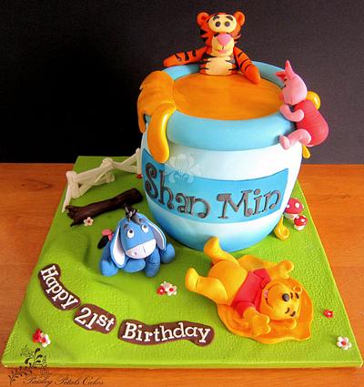 Pooh's Giant Hunny Pot Cake - Cake by Paisley Petals Cakes