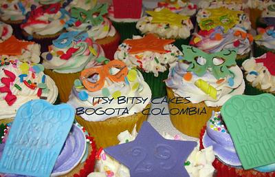 MASQUERADE CUPCAKES - Cake by Itsy Bitsy Cakes