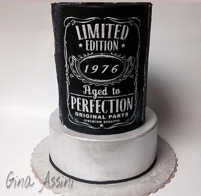 40th birthday  - Cake by Gina Assini