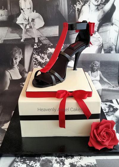 Chic stilletto cake - Cake by Heavenly Angel Cakes