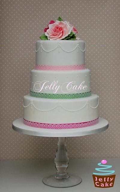 Pinks and Pearls Wedding Cake - Cake by JellyCake - Trudy Mitchell