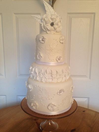 Vintage Wedding Cake - Cake by Cherry Delbridge