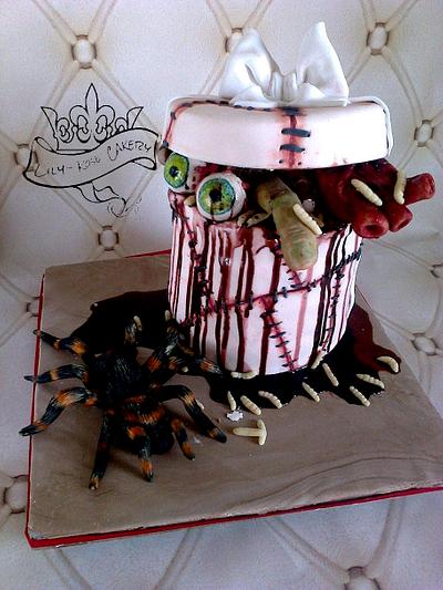 A halloween gift! - Cake by Lily-rose cakery