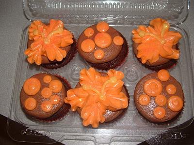 Maleah's Cupcakes - Cake by Jennifer C.