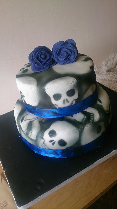 Airbrushed skulls - Cake by zoebeecher