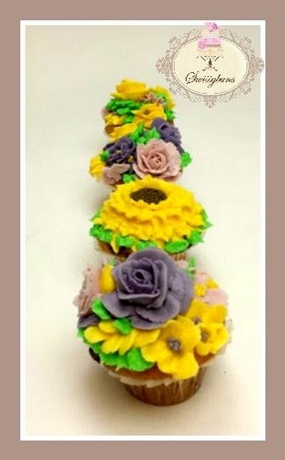 Buttercream Flower cupcakes - Cake by Swissybuns
