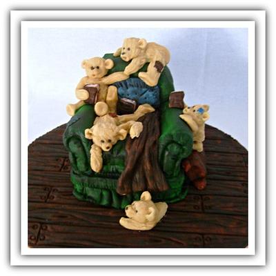 The bear chair. - Cake by Jewels Cakes