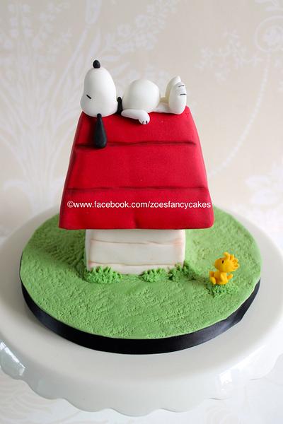 Snoopy cake - Cake by Zoe's Fancy Cakes