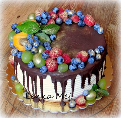 Drip cake with fruit - Cake by Lenka