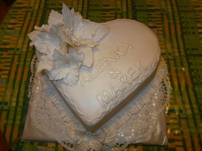 White cake. - Cake by Jannette