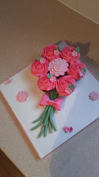 mothers day  - Cake by holliessweetcakes1