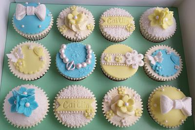 Pretty Pearl Vintage Themed Cupcakes - Cake by Elaine's Cheerful Colourful Cupcakes