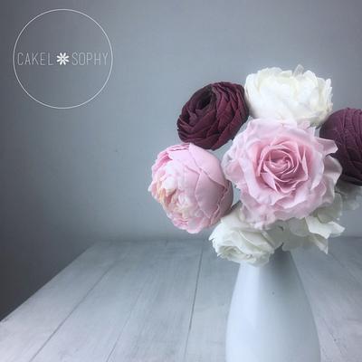 Flower Composition: Ranunculus , Rose & Peony  - Cake by Christina Wallis Flowers  & Veiners 