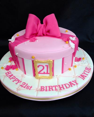 Pink & gold - Cake by The Cake Bank 