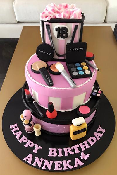Make up cake - Cake by Dimplicious