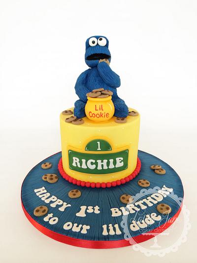 Cookie Monster! - Cake by Laura Davis