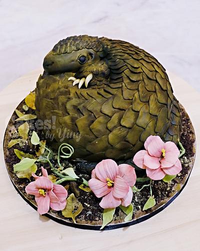 Endangered Pangolin - Cake by Cakes! by Ying
