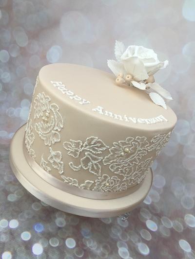 Anniversary cake with brushed embroidery - Cake by V.S Cakes