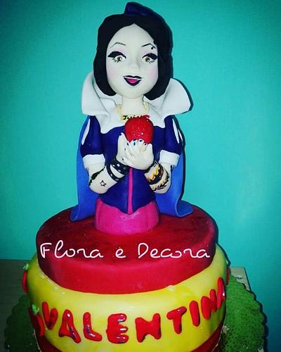 Snow White - Cake by Flora e Decora
